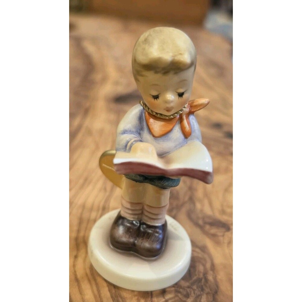 Goebel M.I. Hummel Club Honor Student ABC-Stunde #2087/B 2000/2001 w Tag